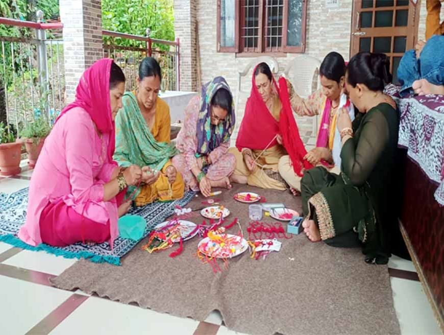 अपना खुद का उद्योग या व्यापार शुरू करने बिना ब्याज 5 लाख रुपये तक का लोन, जानें सरकार की इस योजना के बारे में