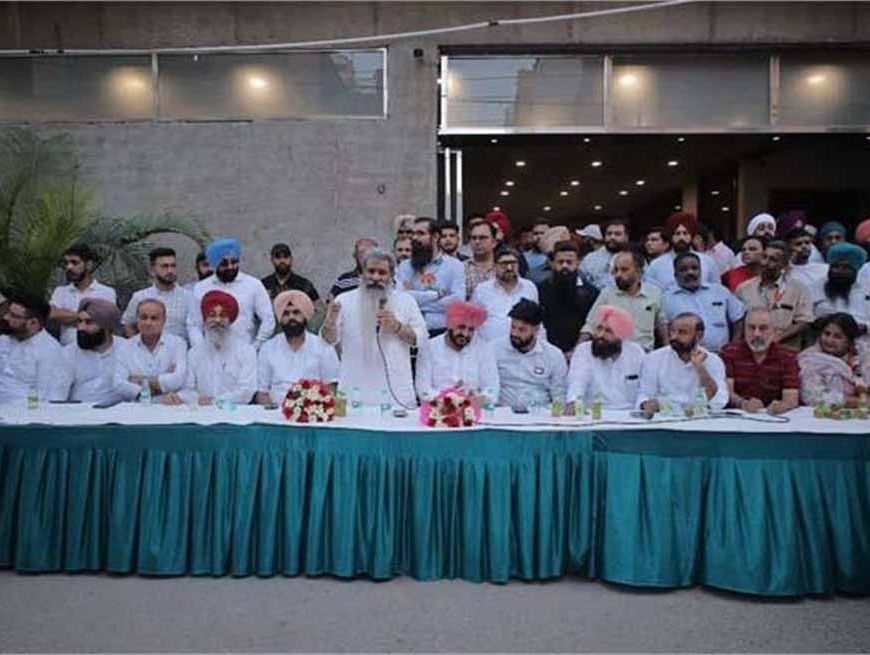 कांग्रेस उम्मीदवार भारत भूषण आशू ने चुनाव प्रचार के दौरान ‘आप’ सरकार पर बरसे