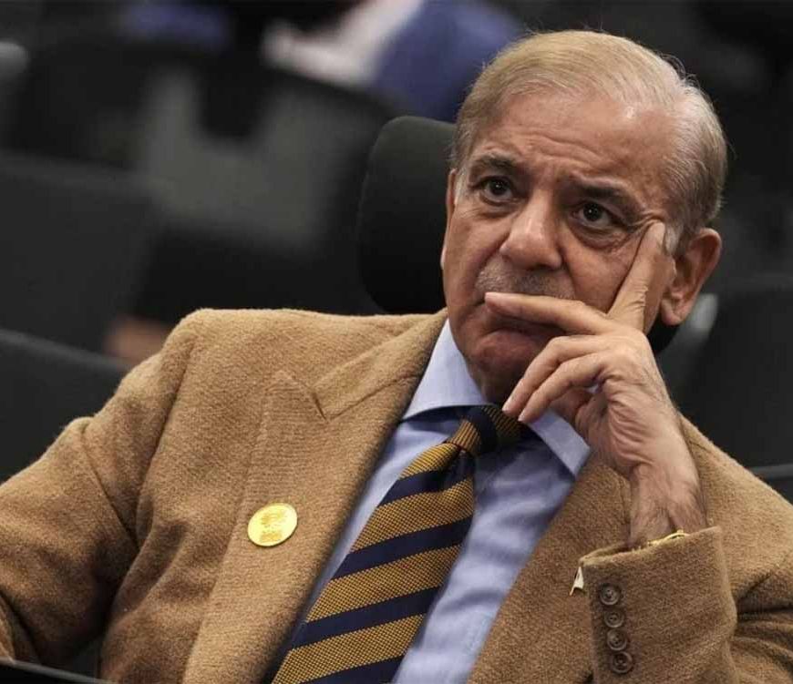 भारत से पंगा लेने वाला पड़ोसी देश पाकिस्तान कर्ज के बोझ तले दबकर कराह रहा, आर्थिक सर्वे में खुलासा