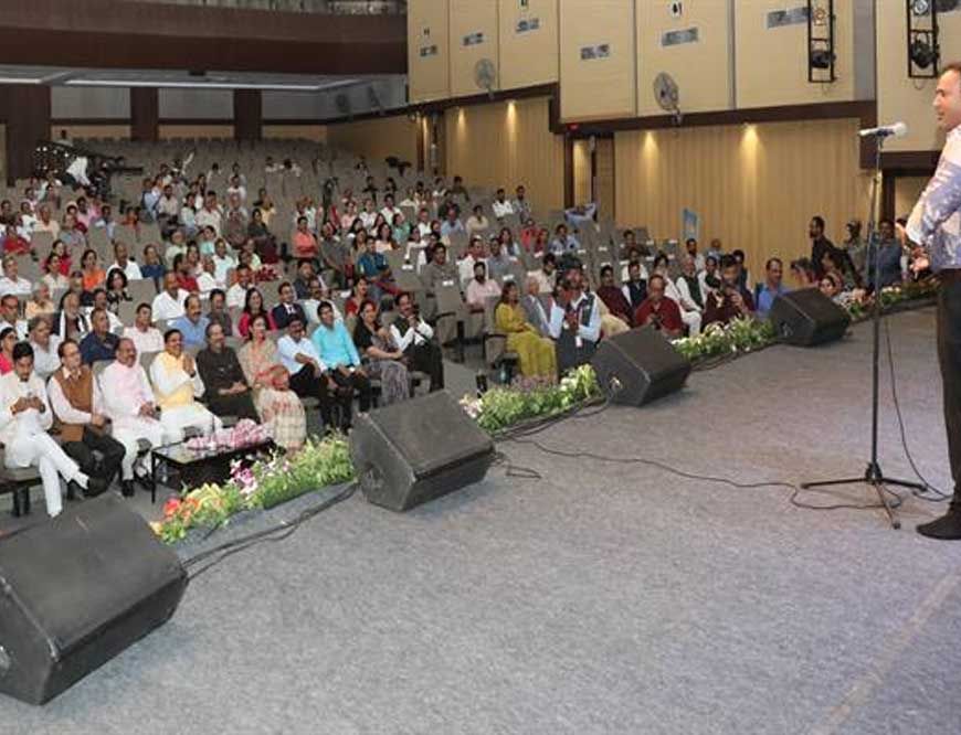 रवींद्र भवन में हुआ अखिल भारतीय कवि सम्मेलन