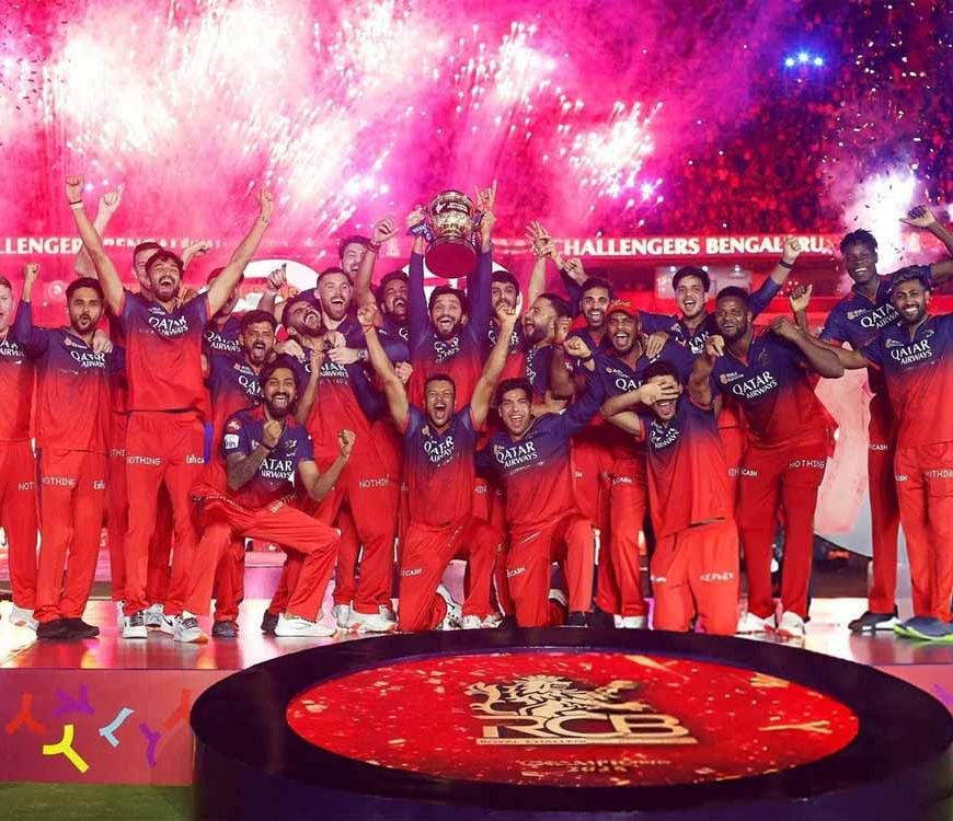 आईपीएल शुरू होने के 18 साल बाद पहली बार उसका खिताब जीतने वाली आरसीबी क्या बिक जाएगी?