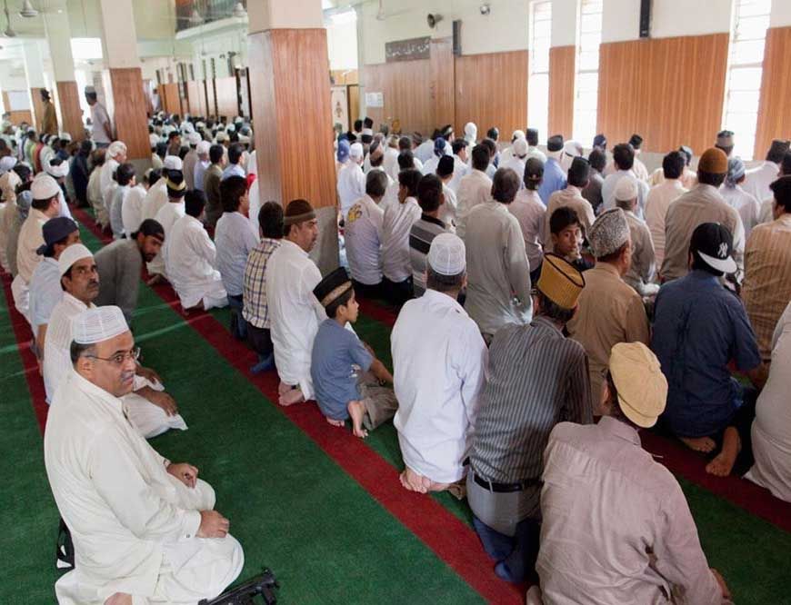 TLP के आह्वान के बीच पाक के 7 शहरों में अहमदिया मुस्लिमों को ईद की नमाज से रोका