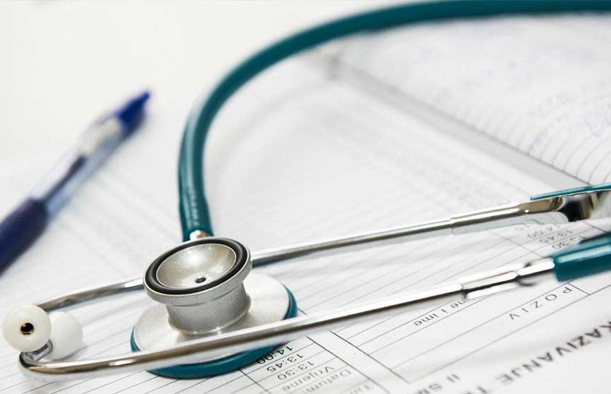 लोक स्वास्थ्य एवं चिकित्सा शिक्षा विभाग में तबादले,100 से अधिक चिकित्सा विशेषज्ञों को इधर से उधर किया पदस्थापना आदेश जारी