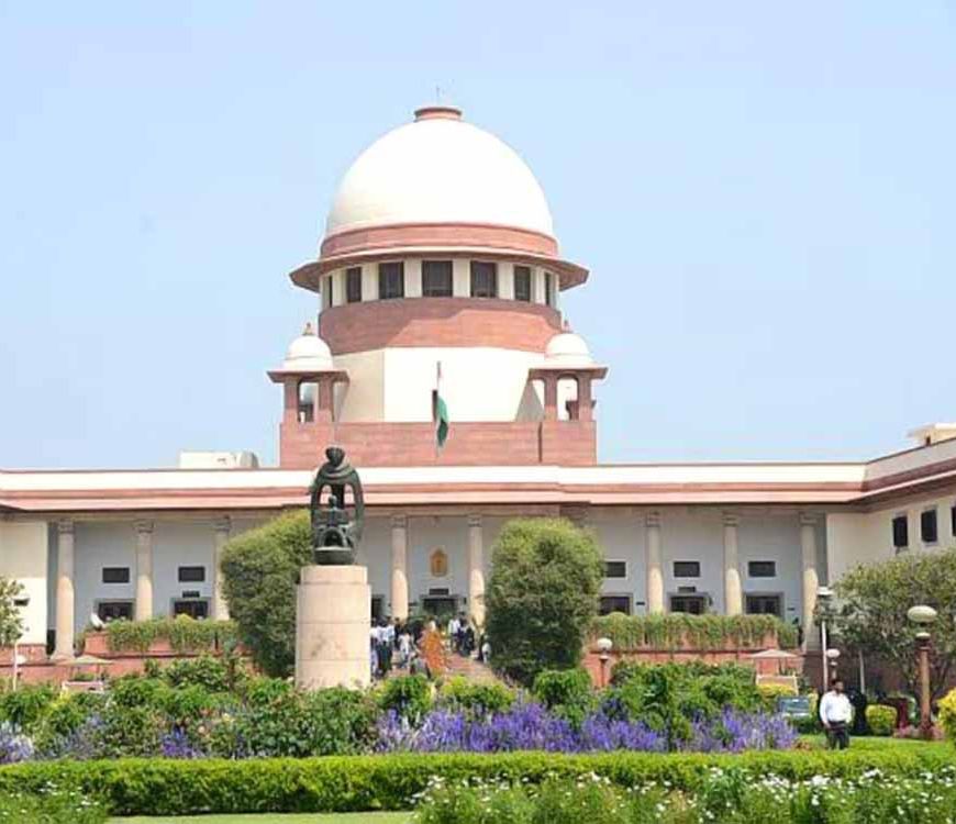 महिला वकील की इस हरकत से सुप्रीम कोर्ट नाराज, आज की पीढ़ी तौर-तरीके नहीं सीखना चाहती