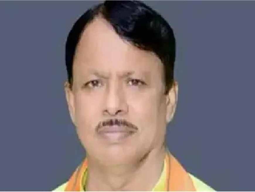 भाजपा ने गोंडा BJP अध्यक्ष अमर किशोर कश्यप को पद हटाते हुए पार्टी से निष्कासित कर दिया