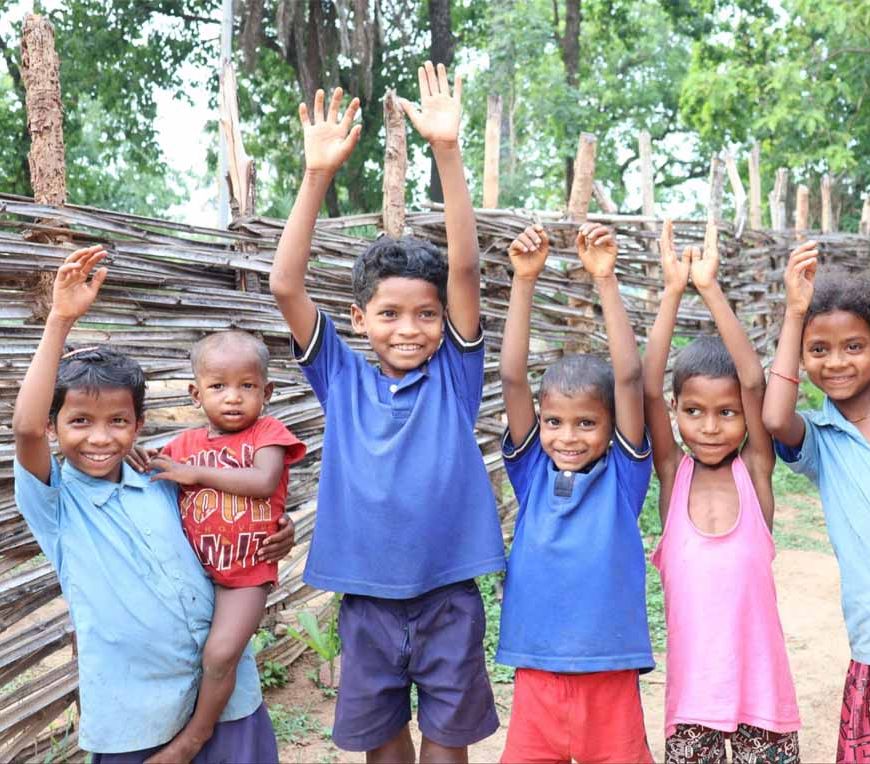 सुशासन की रोशनी से जगमगाया मुदवेंडी गांव, नियद नेल्लानार योजना बनी क्रांतिकारी बदलाव की वाहक