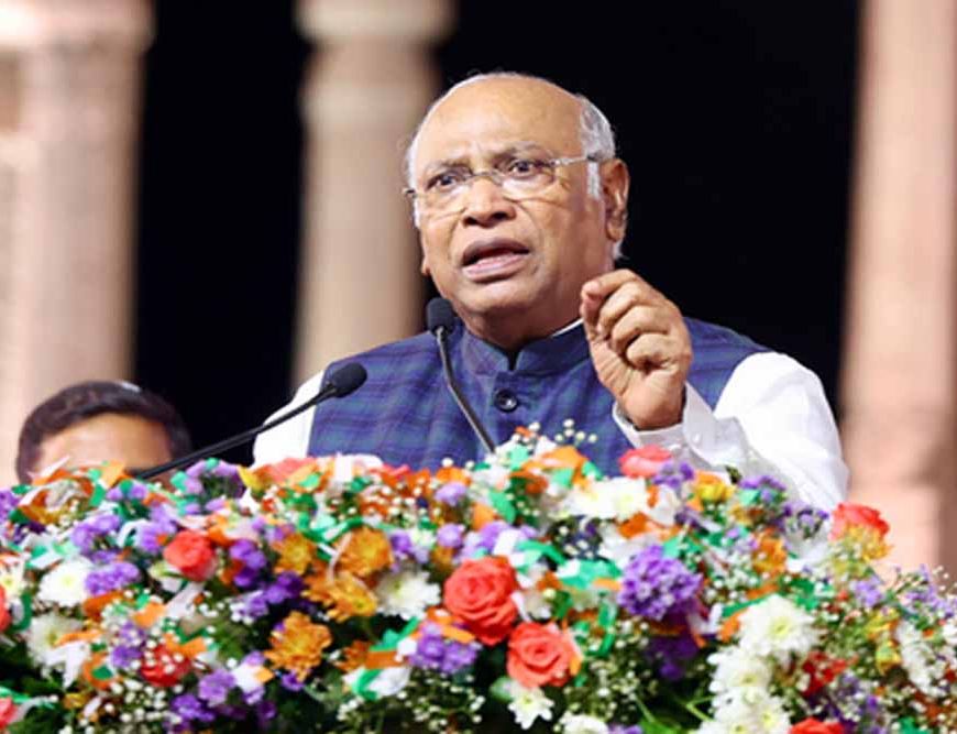 प्रधानमंत्री बेवजह लोकतंत्र की बातें करते हैं, उन्हें लोकतंत्र पर किसी भी प्रकार का वक्तव्य देने का हक नहीं: मल्लिकार्जुन खड़गे
