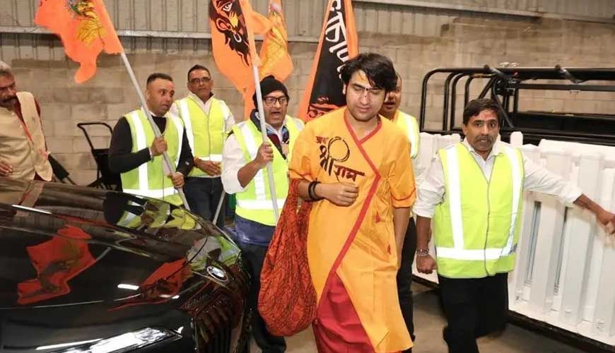 राजा रघुवंशी हत्याकांड के बाद धीरेंद्र शास्त्री शादी से डरे, बोले पहले नीले ड्रम की देवियां आईं, अब सोनम आ गई