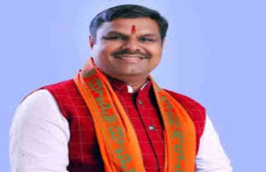 विधायक गजेंद्र यादव बैडमिंटन खेलते समय हो गए घायल
