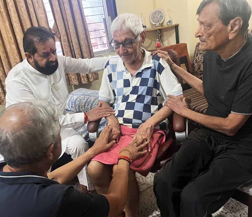 आखिरी उड़ान भरने से कुछ दिन पहले पायलट सुमीत सभरवाल ने अपने पिता से किया था वादा, रह गया अधूरा