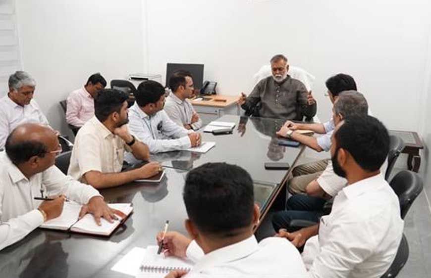 मंत्री पटेल से महाराष्ट्र के अधिकारियों ने की भेंट