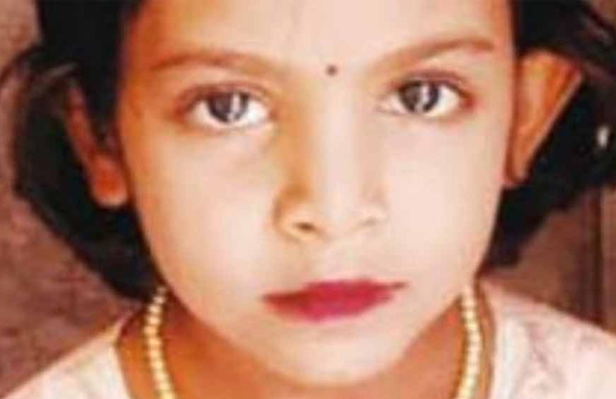 कार की ठोकर से घायल बच्ची को सवार युवक इलाज के बहाने उठाकर ले गए