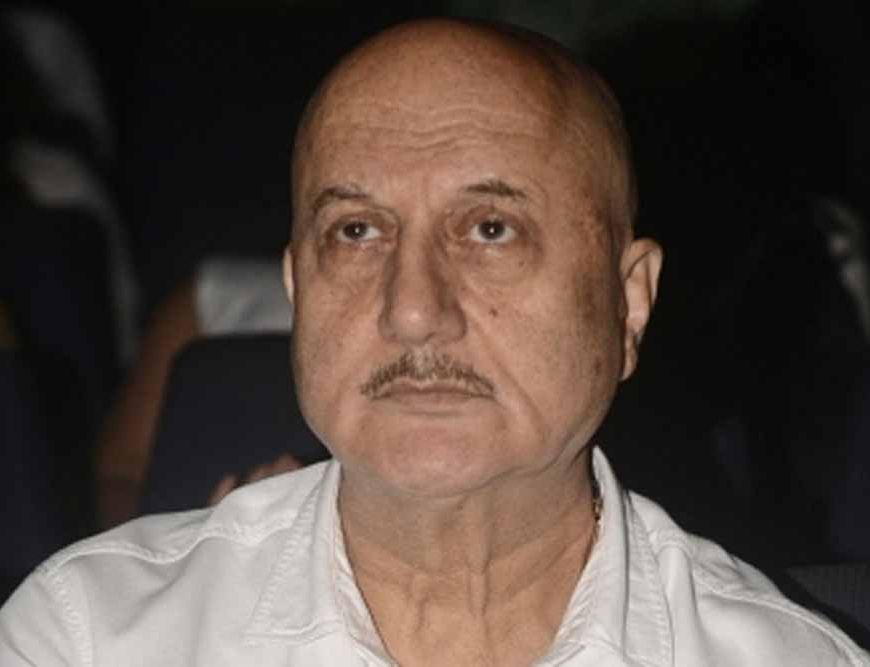 अहमदाबाद विमान हादसे पर अनुपम खेर हुए भावुक, बोले-‘ये हादसा सिर्फ खबर नहीं, दुखों का पहाड़ है’