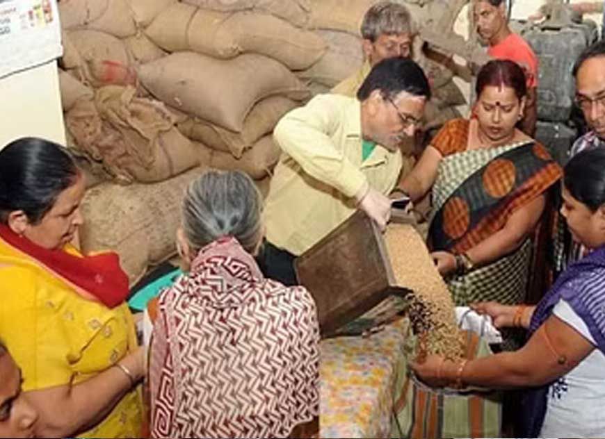 पात्र हितग्राहियों को प्रति माह 2.90 लाख मीट्रिक टन नि:शुल्क खाद्यान्न वितरण