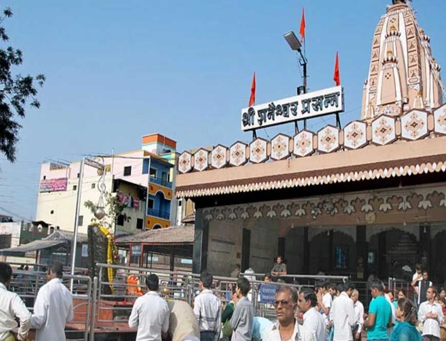 शनि शिंगणापुर मंदिर से निकाले गए 114 मुस्लिम कर्मचारी, लंबे समय से थी मांग