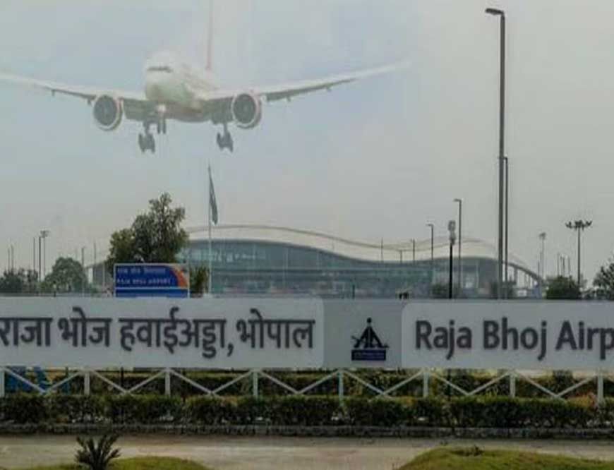 अहमदाबाद विमान हादसे के बाद भोपाल में भी बड़ा एक्शन, एयरपोर्ट के 10km दायरे वाले 27 मैरिज-गार्डन को नोटिस