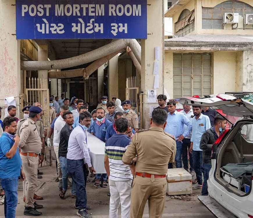 एयर इंडिया विमान दुर्घटना के बाद अब तक कुल 270 शव अहमदाबाद सिविल अस्पताल में लाए गए