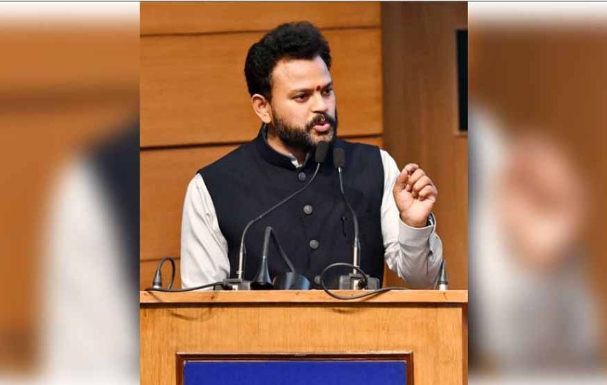 नागरिक उड्डयन मंत्रालय ने कहा- दुर्घटना की जांच के लिए उच्चस्तरीय समिति की गठित, दुर्घटना के पीछे के कारणों का लगाएगी पता