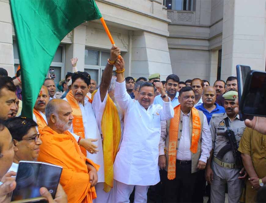 करीब पांच साल बाद कैलाश मानसरोवर यात्रा इंदिरापुरम स्थित कैलाश मानसरोवर भवन से शुरू, पर्यटनमंत्री ने दिखाई झंडी