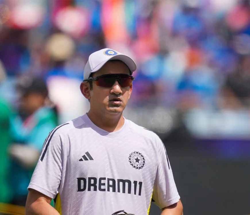 इंग्लैंड दौरे के लिए BCCI ने किया नए कोच का ऐलान- वीवीएस लक्ष्मण बने टीम इंडिया के अंतरिम कोच