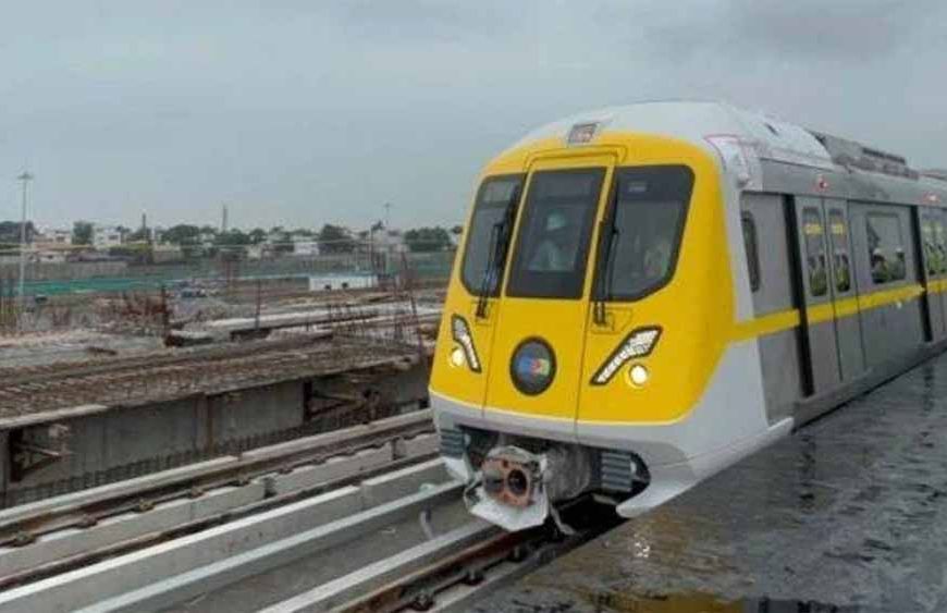 इंदौर मेट्रो में सफर के लिए यात्रियों को सफर के लिए देना होगा 15 रुपये किराया