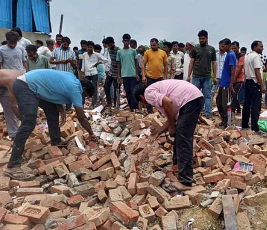अमरोहा में पटाखा फैक्टरी में धमाका, चार से ज्यादा की मौत