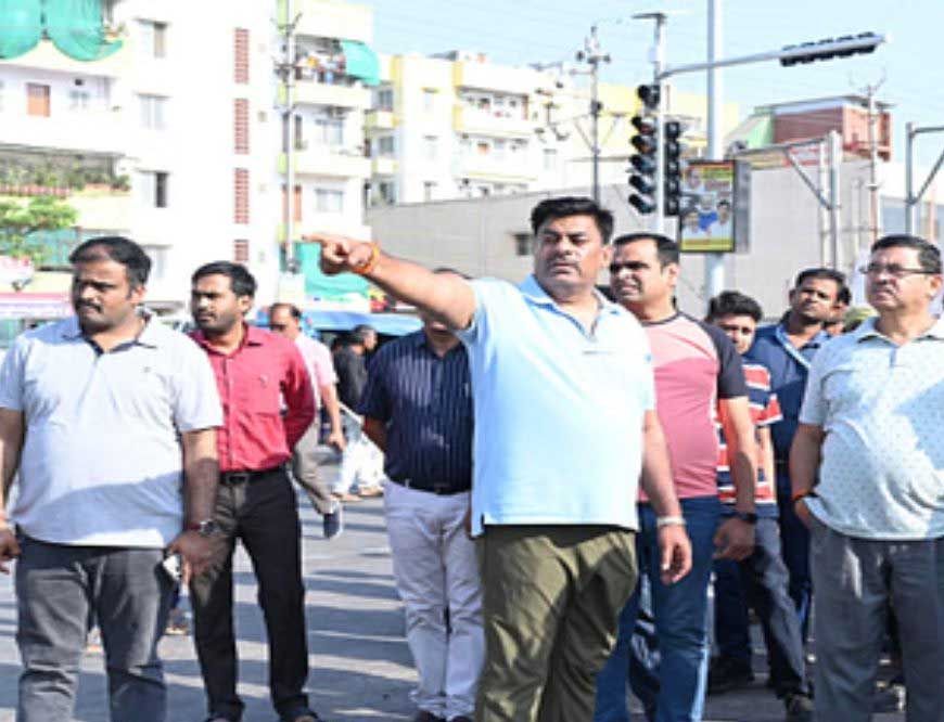 एक्शन में विधायक रामेश्वर शर्मा, जनता के बीच मैदान में उतरे, अफसरों के साथ विकास कार्यों का लिया जायजा