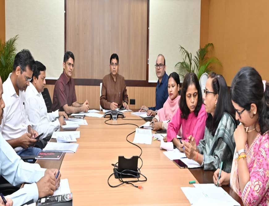 रायपुर : राजस्व प्रकरणों का समय-सीमा में निराकरण नहीं करने वाले अधिकारियों पर होगी अनुशासनात्मक कार्यवाही: मंत्री वर्मा