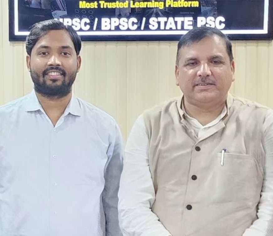 बिहार चुनाव से पहले अटकलें तेज- पटना वाले खान सर एक बार फिर चर्चा में, आप पार्टी के संजय सिंह ने की मुलाकात