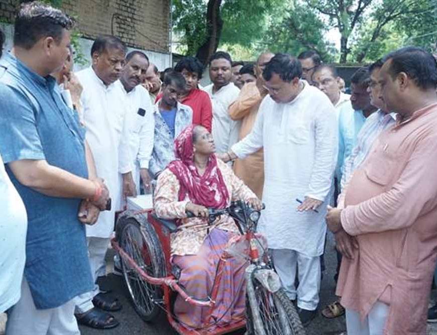 आर्थिक रूप से कमजोर व असहायों की मदद के लिए सरकार कटिबद्ध: ऊर्जा मंत्री तोमर