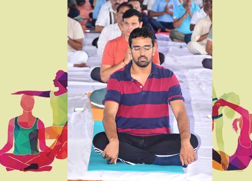 अंतर्राष्ट्रीय योग दिवस पर सामूहिक योगाभ्यास कार्यक्रम सम्पन्न