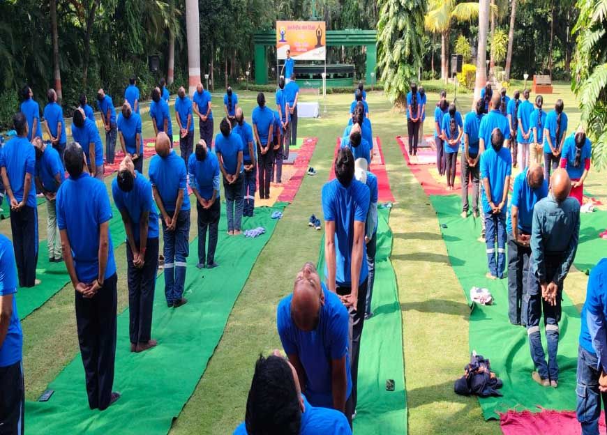 जिंदल स्टील रायपुर में अंतर्राष्ट्रीय योग दिवस धूमधाम से मनाया गया