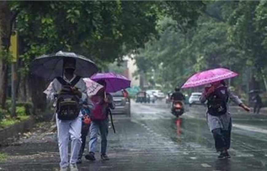 बारिश की वजह से दिन के तापमान में पिछले 24 घंटे के दौरान 2.7 डिग्री सैल्सियस की कमी दर्ज हुई, 7 दिनों के लिए येलो अलर्ट जारी
