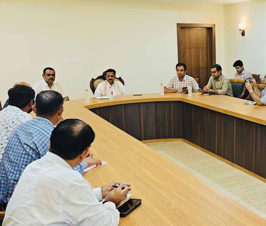 बायपास और रिंगरोड का निर्माण समय-सीमा में पूरा कराएं : उप मुख्यमंत्री शुक्ल