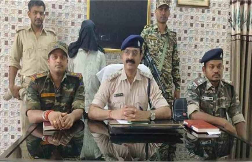 पलामू में टीएसपीसी का एरिया कमांडर गिरफ्तार