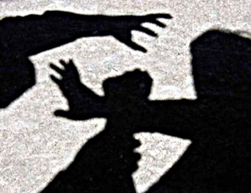 मुरादाबाद में छेड़छाड़ का विरोध करने पर नाबालिग किशोरी और उसके परिवार से मारपीट, पिता को गंभीर चोटें आईं