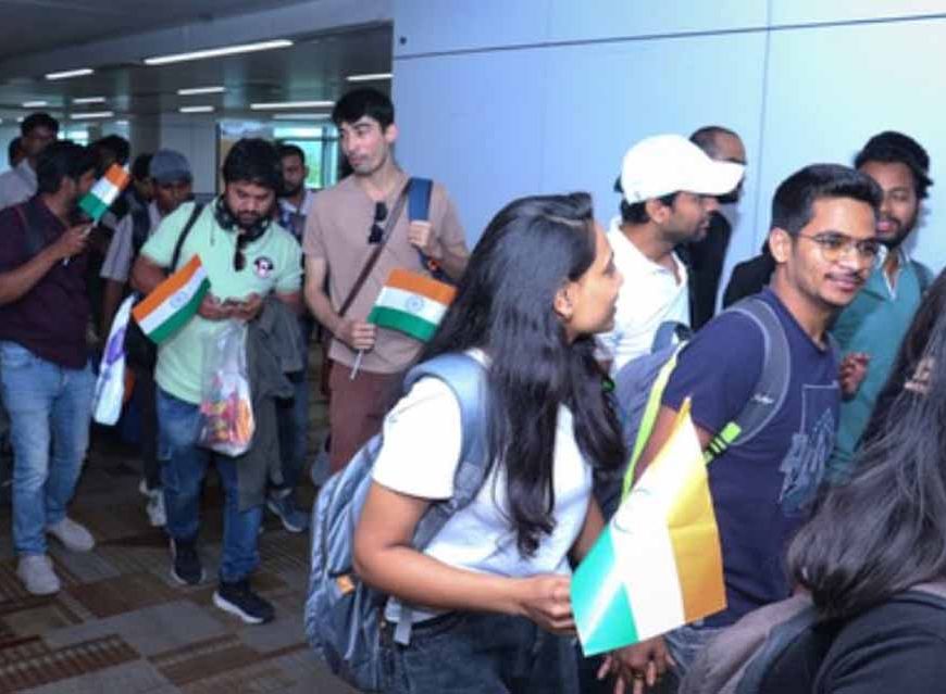 ईरान और इजरायल संघर्ष के बीच भारत ने अपने नागरिकों की सुरक्षित वापसी के लिए 'ऑपरेशन सिंधु' की शुरुआत की