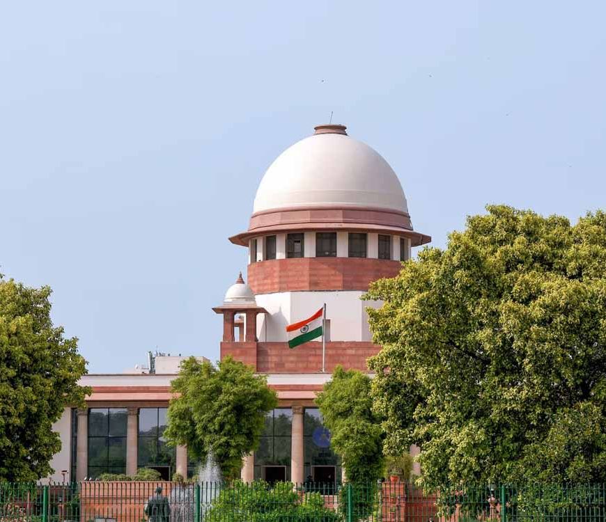 सुप्रीम कोर्ट ने उत्तर प्रदेश सरकार को कड़ी फटकार लगाते हुए बेल के बाद 28 दिनों तक जेल में रखने के लिए देना होगा मुआवजा