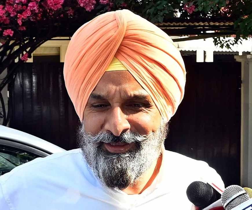 बिक्रम सिंह मजीठिया को मोहाली अदालत ने 7 दिनों की रिमांड पर भेजा