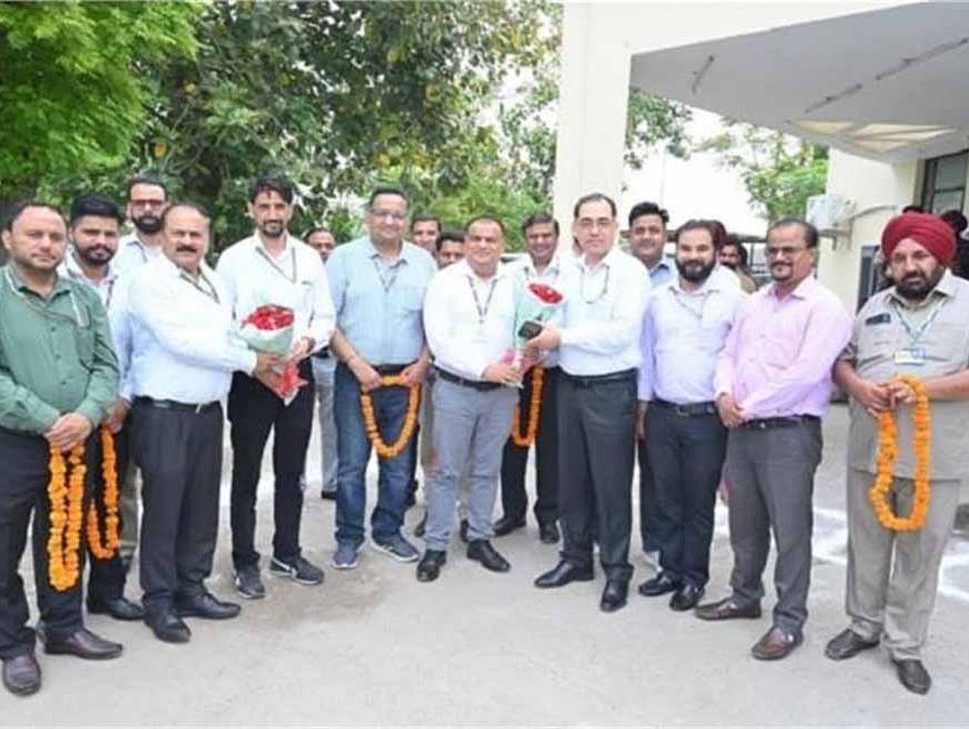 एल.आई.सी. बरनाला शाखा ने पूरे भारत में उत्कृष्ट प्रदर्शन करते हुए एक बड़ी उपलब्धि हासिल की