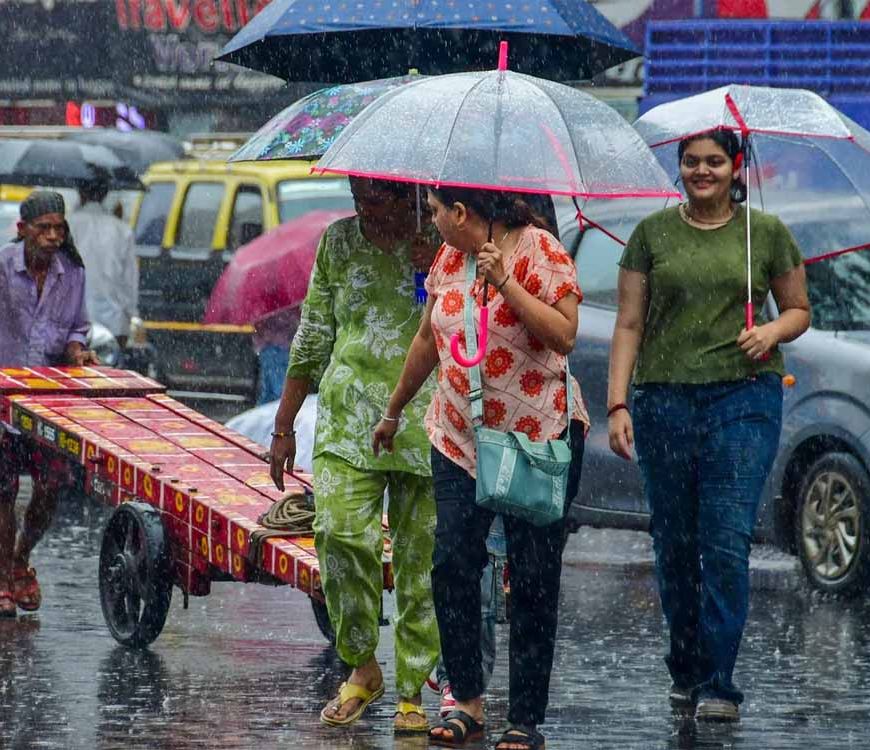 भारत मौसम विज्ञान विभाग के अनुसार देश के विभिन्न हिस्सों में अगले सात दिनों तक भारी बारिश
