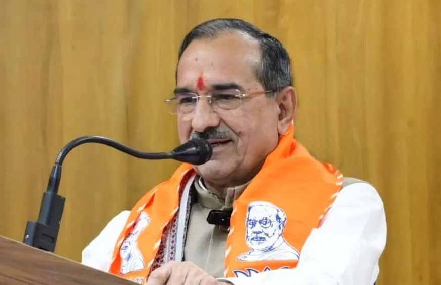 भजनलाल को हटाने की अटकलें बेबुनियाद, राठौड़ बोले – भाजपा में सब ठीक, कांग्रेस संभाले खुद को