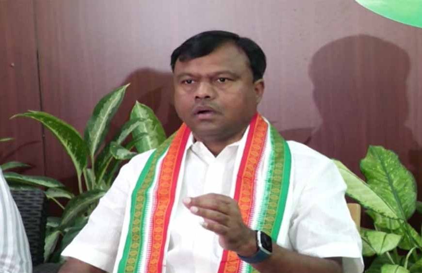 पीसीसी चीफ दीपक बैज ने पटवारी सुसाइड मामले में उच्च स्तरीय जांच की मांग की