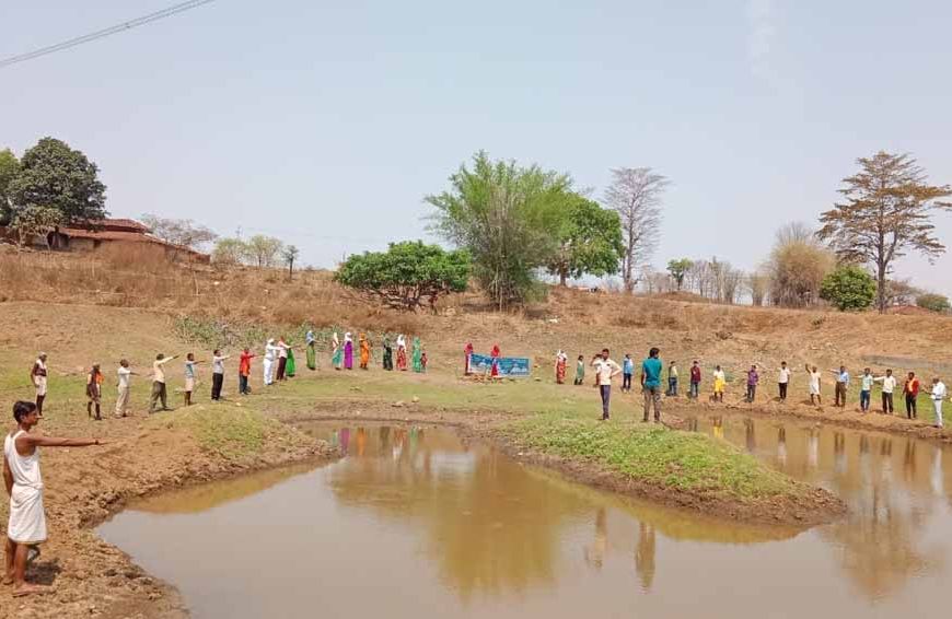 जल गंगा अभियान में हरा योगदान, उद्यानिकी किसान बन रहे हैं जल संरक्षण के अग्रदूत