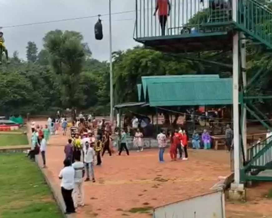 पचमढ़ी में बरसात ने बढ़ाया रोमांच, मानसून के साथ उमड़ी सैलानियों की भीड़