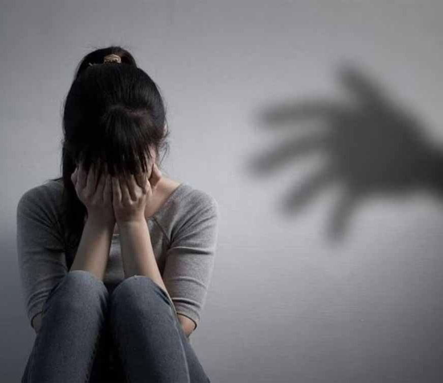 नौवीं की छात्रा का चौंकाने वाला खुलासा: मां पर लगाए सेक्स ट्रेनिंग के आरोप
