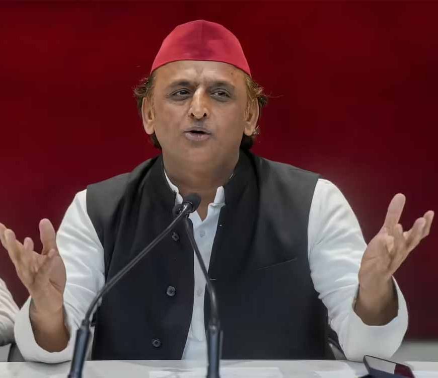 भाजपा राज में भाजपा जैसा ही खाद का हाल: अखिलेश यादव