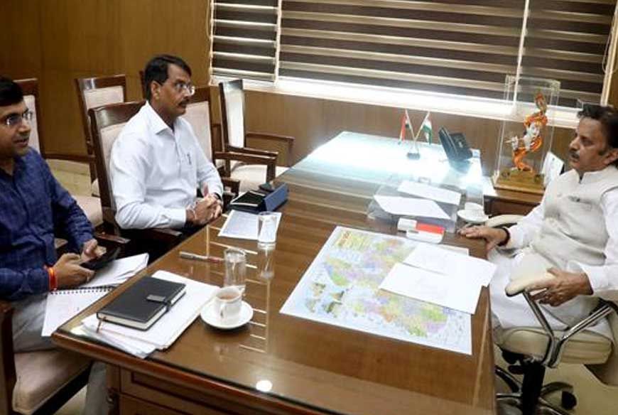 नर्सिंग संवर्ग के रिक्त पदों पर सीधी भर्ती के लिए आवश्यक प्रक्रिया शीघ्र करें पूर्ण: उप मुख्यमंत्री शुक्ल
