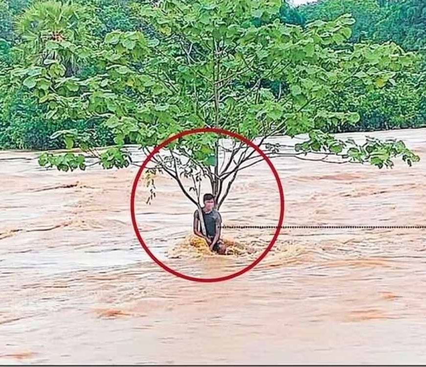 शंख नदी के तेज बहाव में 3 किलोमीटर तक बहा युवक, फिर ऐसे बची जान