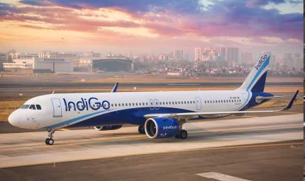 प्रयागराज से बेंगलुरु जा रही indigo की फ्लाइट के अंदर यात्रियों को आई पेट्रोल जैसी गंध, टेकऑफ से पहले रद्द हुई उड़ान